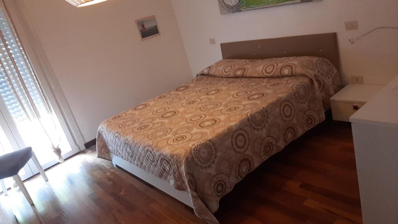 Appartamento Elegance 利尼亚诺萨比亚多罗 外观 照片